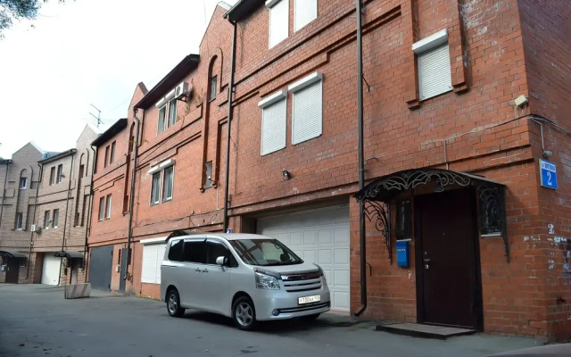 Port House Home Mini Hotel