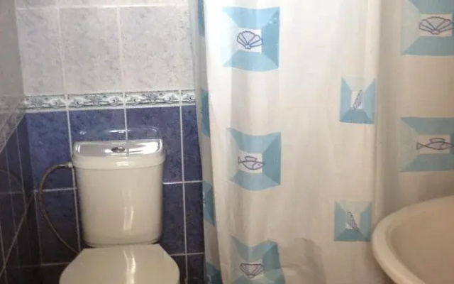 U Treh Roz Guest House