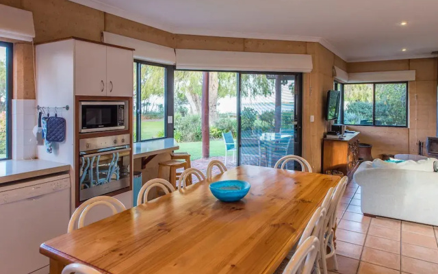Whalers Cove Villas