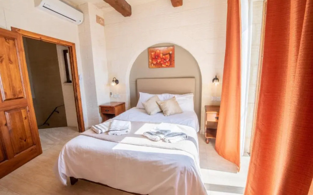 Ta Lucija 2 Bedroom Villa With Private Pool
