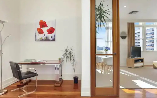 Beautiful and Spacious 1BR in CBD by Zodiak Stays