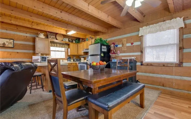 Moose Crossing - Three Bedroom Cabin