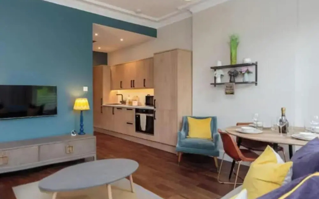 City Centre 2 BED 2 Bath Apartment