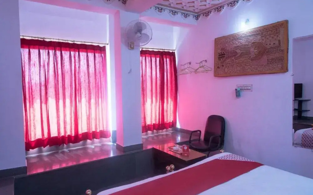 OYO 12250 Home Kesar Vilas near Trident Udaivilas