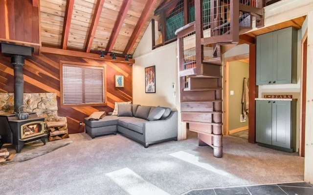 7290 4th Ave Cabin