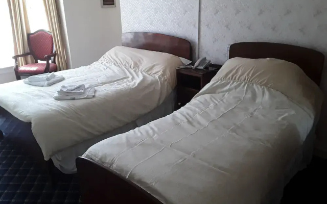 Royal Hotel