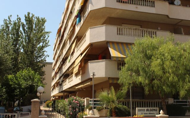 Отель Albeniz – Mediterranean Way Испания, Ла Пинеда - отзывы, цены и фото номеров - забронировать отель Albeniz – Mediterranean Way онлайн вид на фасад