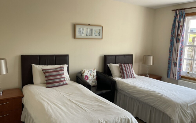Coach House 5