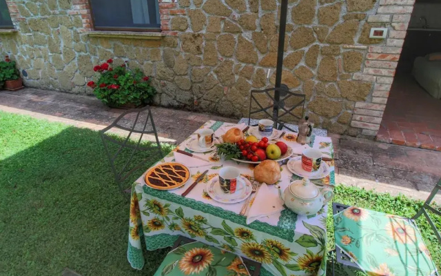 Farmhouse in Proceno With Panoramic Pool