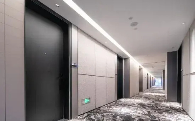 IntercityHotel (Wuhan Nanhu Huazhong Agricultural University)