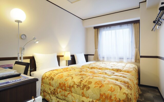 Отель Toyoko Inn Tokyo Tameike-sannou-eki Kantei-minami Япония, Токио - отзывы, цены и фото номеров - забронировать отель Toyoko Inn Tokyo Tameike-sannou-eki Kantei-minami онлайн комната для гостей
