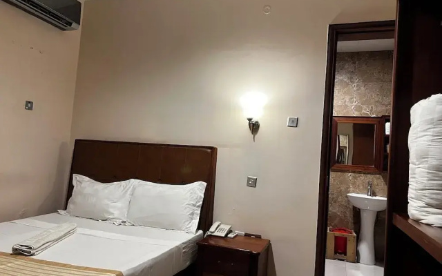 K27 Premier Backpackers