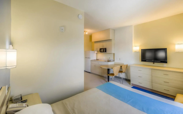 Super 8 by Wyndham Estevan