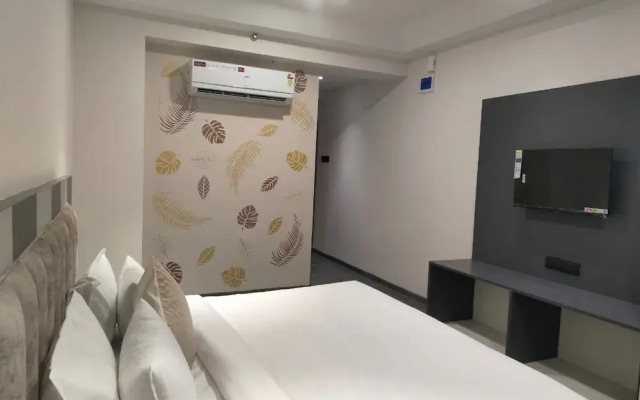 Heaven X Inn Hotel