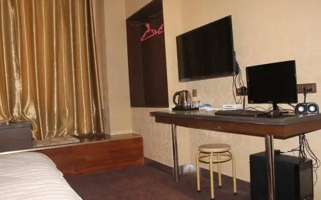 Zhangye Liangmao Hotel