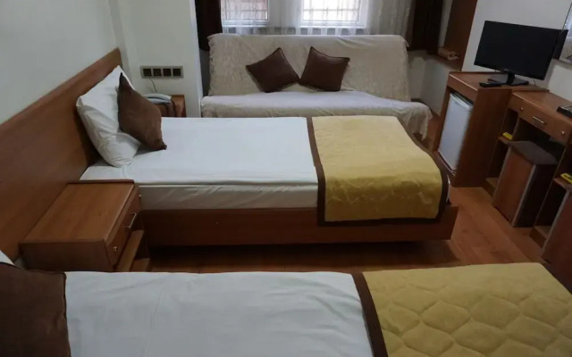 Nora Otel
