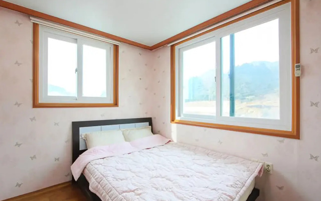 Namhae Ketneum Pension