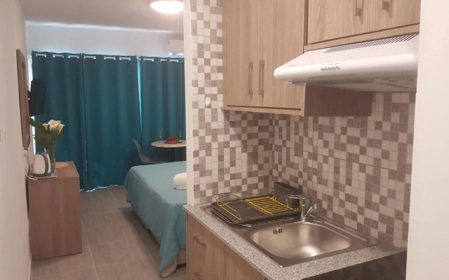 Manoli Apartments