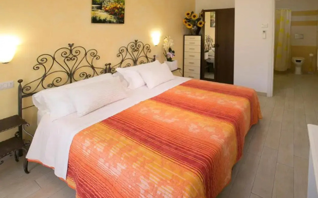 Giglio Del Conero Bed & Breakfast