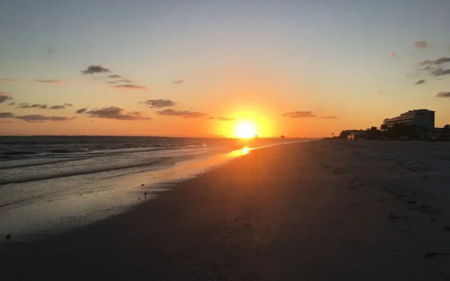 210 Miramar