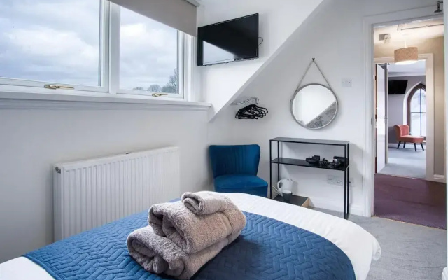 The Lanterns - 9 Bedroom - Sleeps 17 - Saundersfoot Village Centre