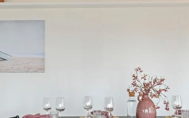 Stylishly Refurbished Apartment With sea View