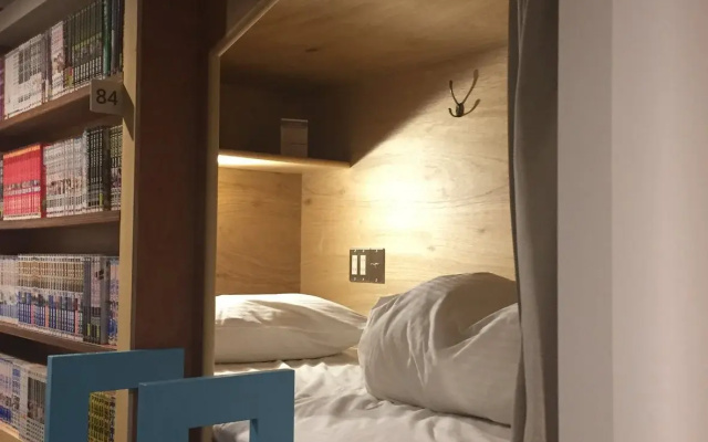 Comics & CapsuleHotel COMICAP kyoto