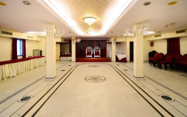 Capital O 7200 Hotel YKS