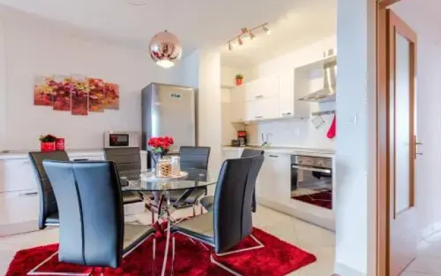 Apartment with beach view, Magis Red