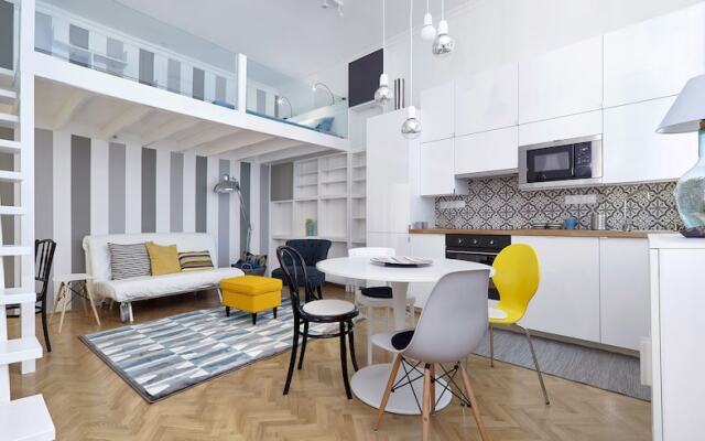 Отель Standard Apartment by Hi5 - Chainbridge Венгрия, Будапешт - отзывы, цены и фото номеров - забронировать отель Standard Apartment by Hi5 - Chainbridge онлайн