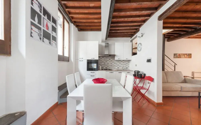 Short-let Florence Apartment Parione