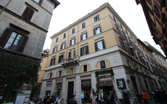 Отель Millina Suites In Navona вид на фасад