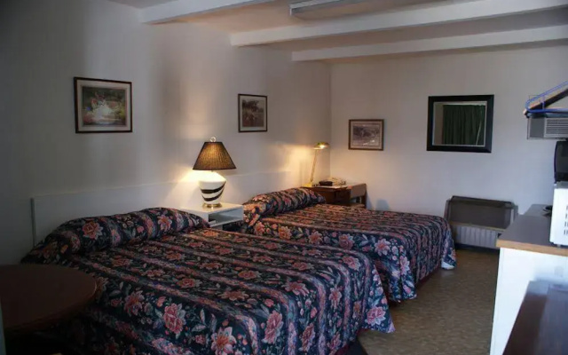 Kootenay Country Inn