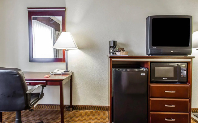 Super 8 by Wyndham Mesa Downtown Near Convention Center