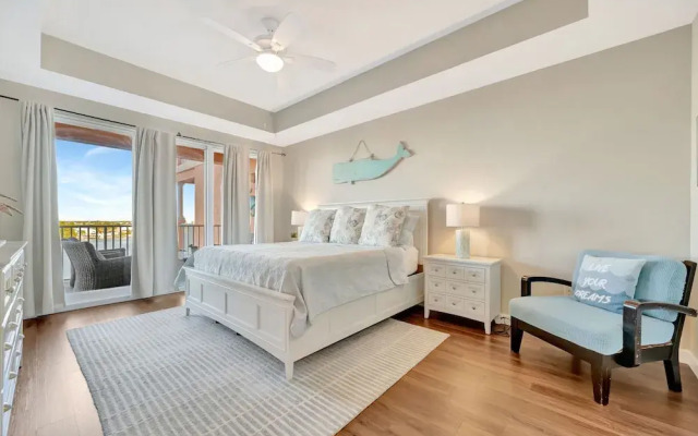 Harborview Grande Condominium