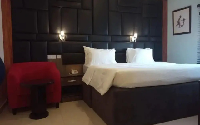 Premium Hotel & Suites by Victoria Inn