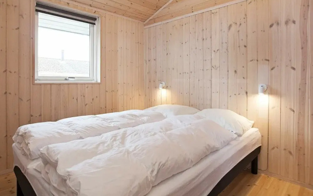 Rustic Holiday Home in Hovedstaden near Sea