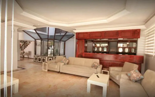 Akbil Hotel