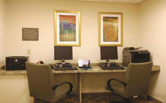 Embassy Suites Philadelphia - Center City