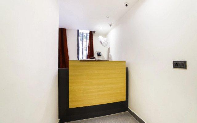 Hotel O Ashirwad home Near Pitampura