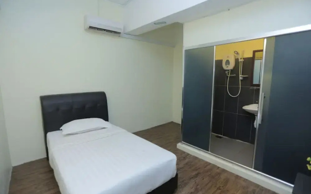 JAM Hotel Kota Warisan Near ERL Salak Tinggi Sepang
