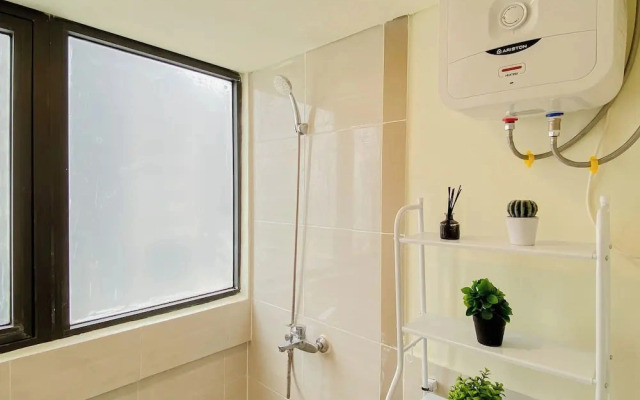 Good Space And Restful 2Br At Apartment Meikarta