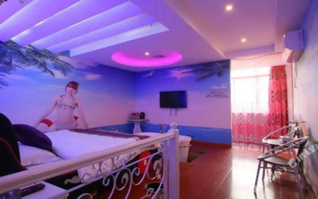 Light Stay·Noli Theme Hotel (Shanghai Fengxian Nanqiao Branch)