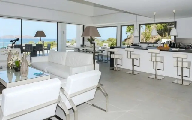 Villa Avenstar