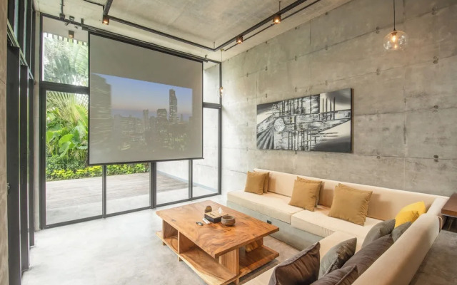 Robyn s Villa New Modern 4 BR Villa Canggu