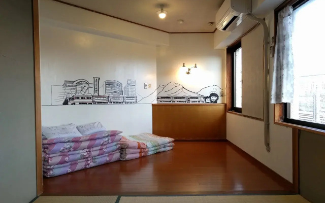 Local Knot Backpackers