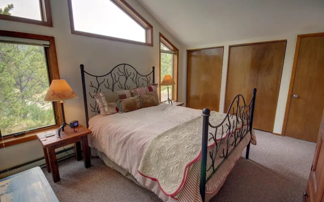 Keystone Gulch Cabin 1668 by Summitcove Vacation Lodging