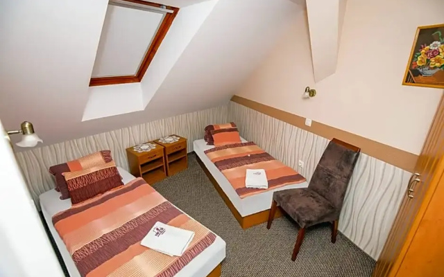 Tinódi Hotel és Étterem