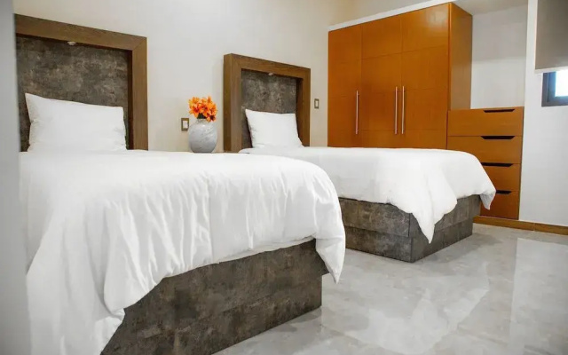 Tres Soles Apartments