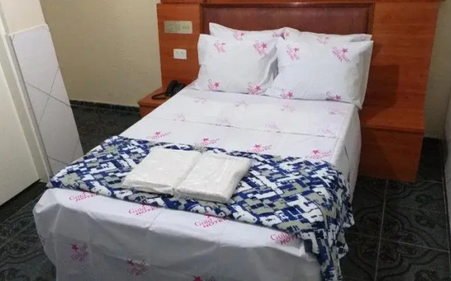 Gold Star Hotel
